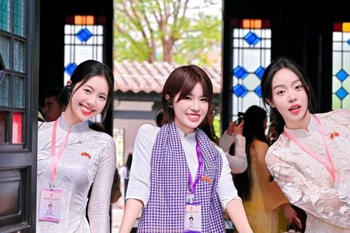 Hoa hậu Thanh Thủy cùng 'Hành trình đỏ' lan tỏa tình hữu nghị Việt-Trung