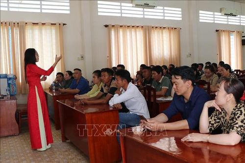 Giải pháp hiệu quả phát triển nguồn nhân lực, giảm nghèo bền vững
