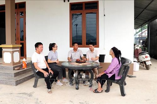 Phong trào hiến đất làm đường ở vùng đồng bào công giáo Bình Ca