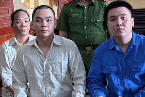 Mẹ con cùng vào tù vì làm điều phi pháp