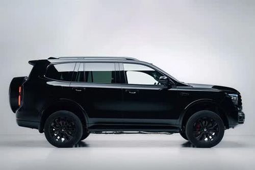 Đối thủ của Toyota Land Cruiser có thêm phiên bản đặc biệt, giá hơn 1,4 tỷ đồng