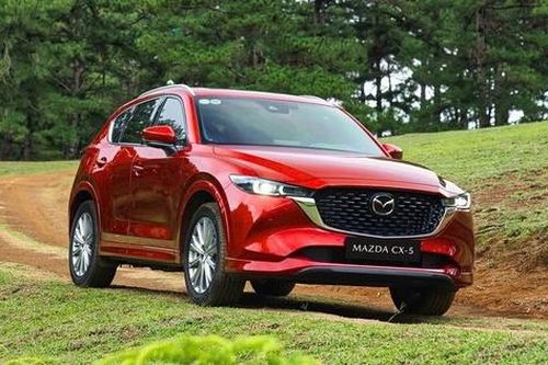 Doanh số xe gầm cao máy xăng tăng mạnh