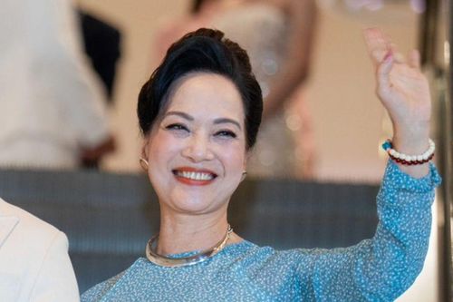 NSND Lê Khanh báo tin vui ở tuổi 62
