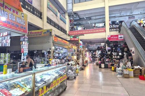 Nghệ An: Các chợ vắng khách mùa nắng nóng