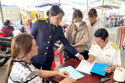 Mang chính sách thuế ra chợ