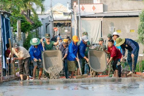 Nhịp cầu nối những tấm lòng