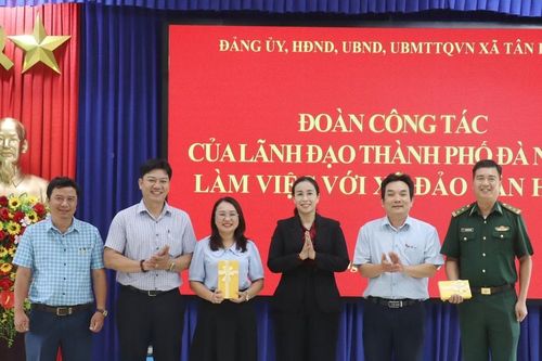 Lãnh đạo thành phố Đà Nẵng làm việc, tháo gỡ vướng mắc cho xã đảo Tân Hiệp