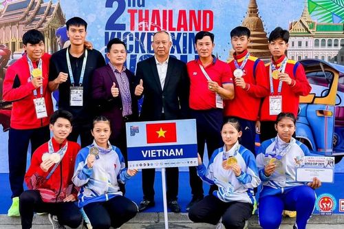 Nữ võ sĩ Jrai làng Lung Prông và kỳ tích trên xứ Chùa Vàng
