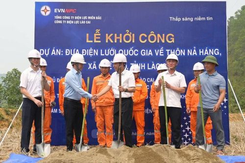 Khởi công xây dựng công trình cấp điện lưới quốc gia về thôn Nả Háng, xã Chế Tạo