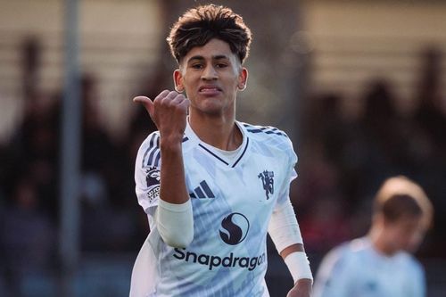 JJ Gabriel: Thần đồng 15 tuổi đang làm khuynh đảo học viện Man Utd