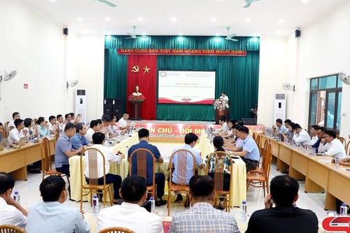 Ngân hàng nhà nước Chi nhánh khu vực 3 làm việc với các xã khu vực Sông Mã