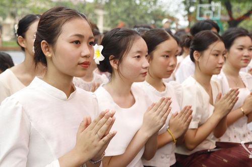 Đón Tết Bunpimay giữa xứ trà