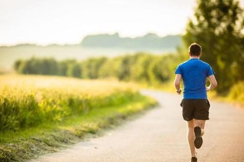 Người chạy gục ngã trước vạch đích, báo động nguy cơ ngừng tim đột ngột