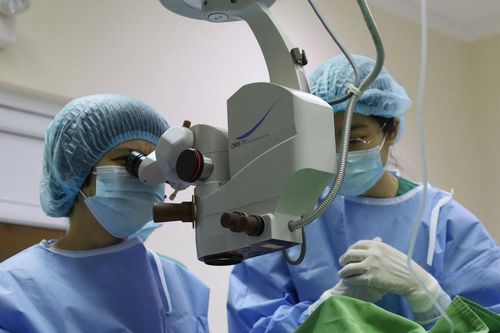 Dấu mốc mới: Lần đầu ghép giác mạc thành công tại Quảng Ninh