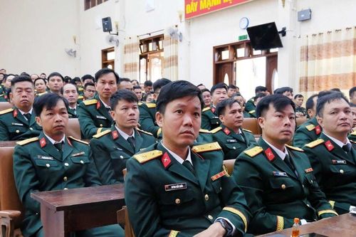 Đào tạo cao cấp lý luận chính trị cho 181 chỉ huy trưởng quân sự cấp xã