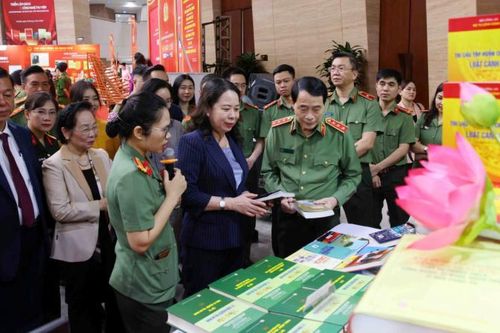 Ngày sách và văn hóa đọc Công an nhân dân