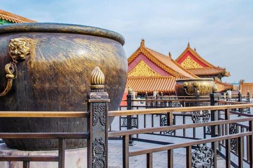 Hé lộ bí mật về hàng trăm chiếc chum nước trong cung điện 600 năm tuổi ở Tử Cấm Thành