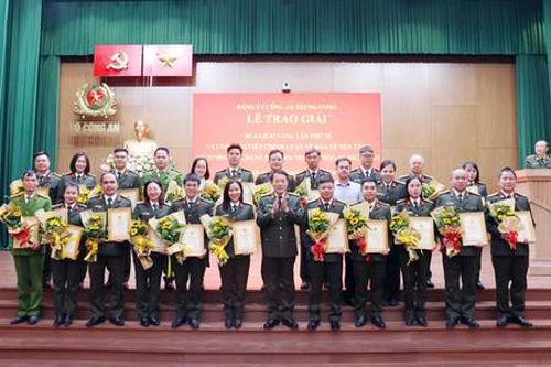 Chào mừng 50 năm Ngày truyền thống Trường Đại học Cảnh sát Nhân dân (24/4/1976 - 24/4/2026): Hướng đi tất yếu cho lực lượng Cảnh sát Nhân dân trong kỷ nguyên mới