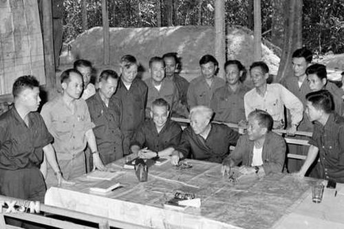Chiến dịch Hồ Chí Minh lịch sử 1975 - Biểu tượng sáng ngời của Chủ nghĩa Anh hùng Cách mạng: Bài 1: Tiền đề và các trận đánh trước chiến dịch