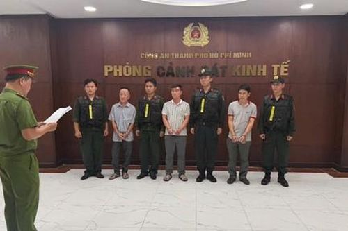 Công an TPHCM phá đường dây sản xuất thuốc đông y giả quy mô lớn, dùng thuốc giảm đau lừa người tiêu dùng