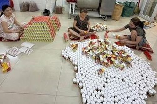 Video Công an TPHCM triệt phá đường dây sản xuất thuốc đông y giả quy mô lớn