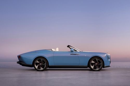 100 xe mui trần điện Rolls-Royce 250 tỷ đồng đã có khách 'chốt' trước khi ra mắt