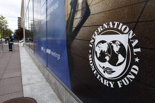 IMF cảnh báo nợ công toàn cầu tăng cao