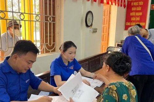 Thanh niên xã Dân Hòa lan tỏa yêu thương, hỗ trợ người dân