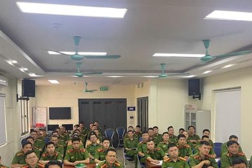 Công an phường Vĩnh Tuy: Siết điều lệnh, nâng kỹ năng, giữ vững an ninh từ cơ sở