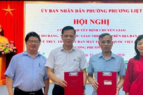 Phường Phương Liệt chuyển giao Hội Người cao tuổi, Hội Chữ thập đỏ về Mặt trận Tổ quốc quản lý