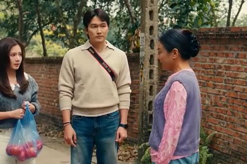 Rộ tin đồn Đình Tú 'mập mờ' tình cảm với Ngọc Huyền trong 'Ngược đường ngược nắng'