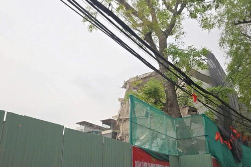 Chủ đầu tư công trình 65 Cảm Hội bị phạt 165 triệu đồng vì thi công không phép, gây bụi