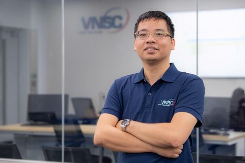 Kỹ sư Việt trong dự án vệ tinh radar đầu tiên của Việt Nam