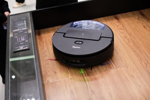 Hãng hút bụi siêu mạnh gia nhập thị trường robot lau nhà