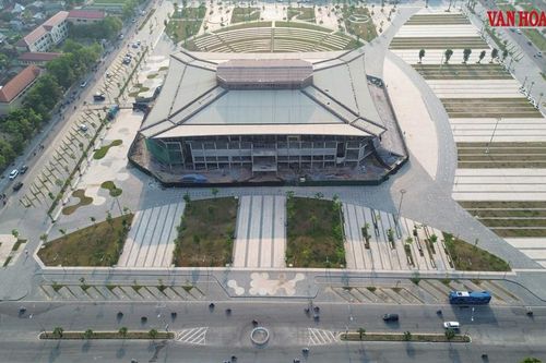 Dự án Quảng trường Văn hóa Thể thao gần 200 tỉ đồng ở Huế chậm tiến độ, lỡ hẹn dịp 30.4