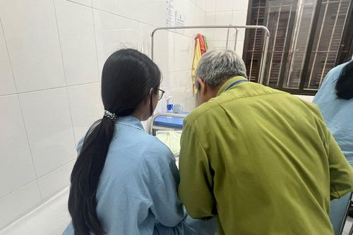 (Bài 1) Những đứa trẻ bị 'bào mòn'…
