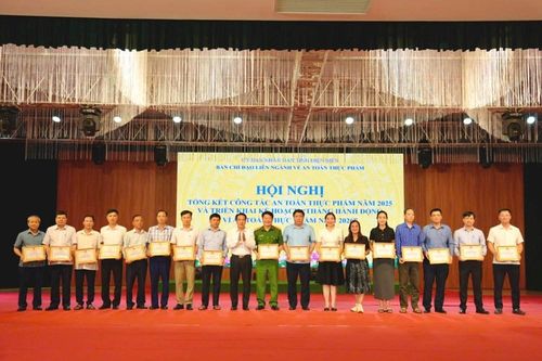 Điện Biên kiên quyết xử lý nghiêm các vi phạm về an toàn thực phẩm