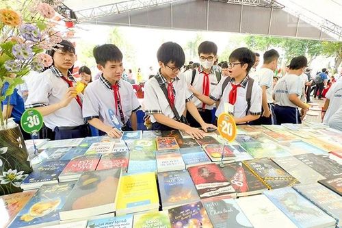 Vĩnh Long khai mạc Ngày Sách và Văn hóa đọc Việt Nam lần thứ 5 năm 2026