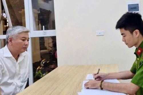 Tạm giữ đối tượng hành hung tài xế sau va chạm trên cầu vượt Trần Duy Hưng