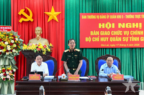 Quân khu 5: Bàn giao chức vụ Chính ủy Bộ CHQS tỉnh Gia Lai