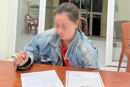 Bạo hành con để 'dằn mặt' chồng hờ