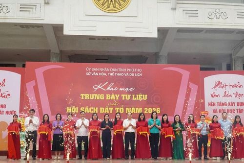 Phú Thọ: Khai mạc Hội sách Đất Tổ và trưng bày tư liệu 'Kết nối tri thức'