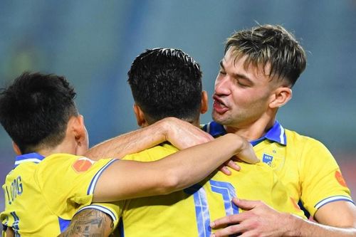 Hà Nội FC ngược dòng kịch tính, đánh bại Becamex TP.HCM 4-2
