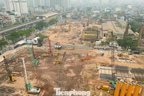 Cận cảnh đại công trường trên khu 'đất vàng' Cao - Xà - Lá