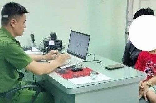 Công an vào cuộc vụ cha đánh con bằng dép gây phẫn nộ