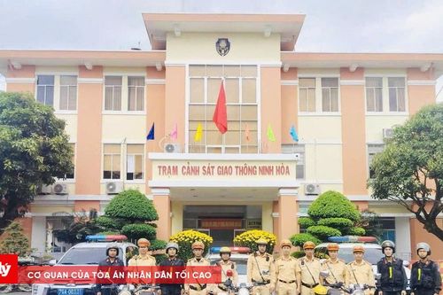 CSGT Khánh Hòa hỗ trợ đưa cháu bé nguy kịch đi cấp cứu