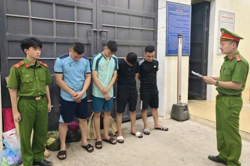 Phê chuẩn khởi tố 4 đối tượng tổ chức sử dụng trái phép chất ma túy