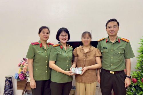 Cán bộ Công an Thanh Hóa kịp thời trả lại 100 triệu đồng do người chuyển khoản nhầm