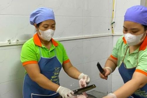 Thực phẩm bẩn 'lọt cửa' trường học: Lỗ hổng nào chưa được bịt kín?