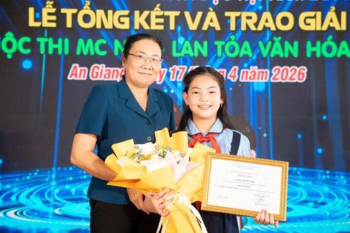 Thí sinh Ong Trần Bảo Ngọc đoạt giải nhất Cuộc thi 'MC Nhí - Lan tỏa văn hóa đọc'